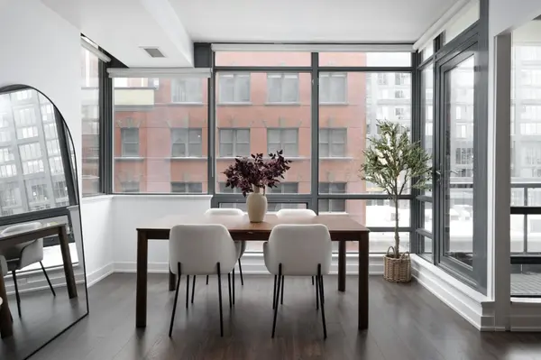 438 King ST W #416, Toronto C01, ON M5V 3T9