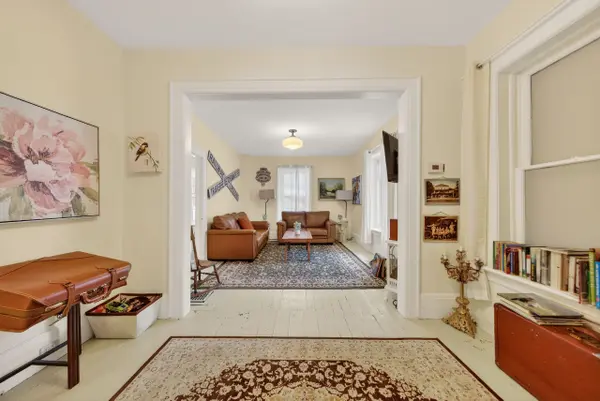 Prince Edward County, ON K0K 2T0,1 Lake ST