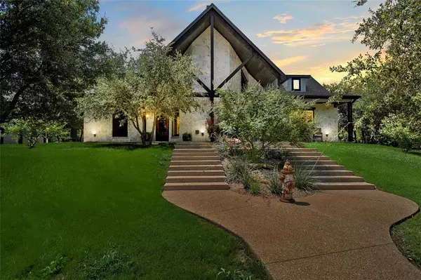 8029 North River Crossing, China Spring, TX 76633