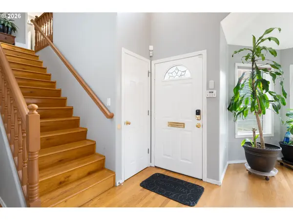 531 NE MEADOW DR, Portland, OR 97211