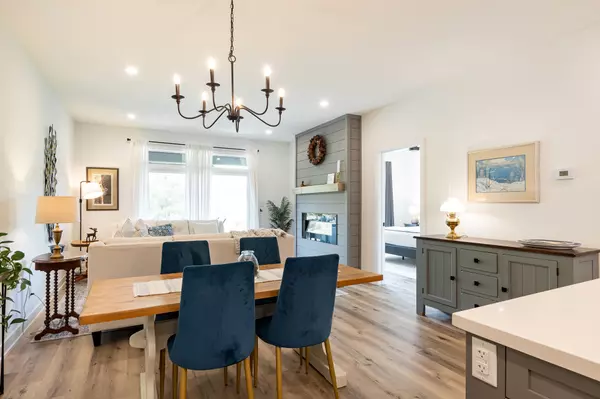 Huntsville, ON P1H 0G4,12 Blue Birch LN