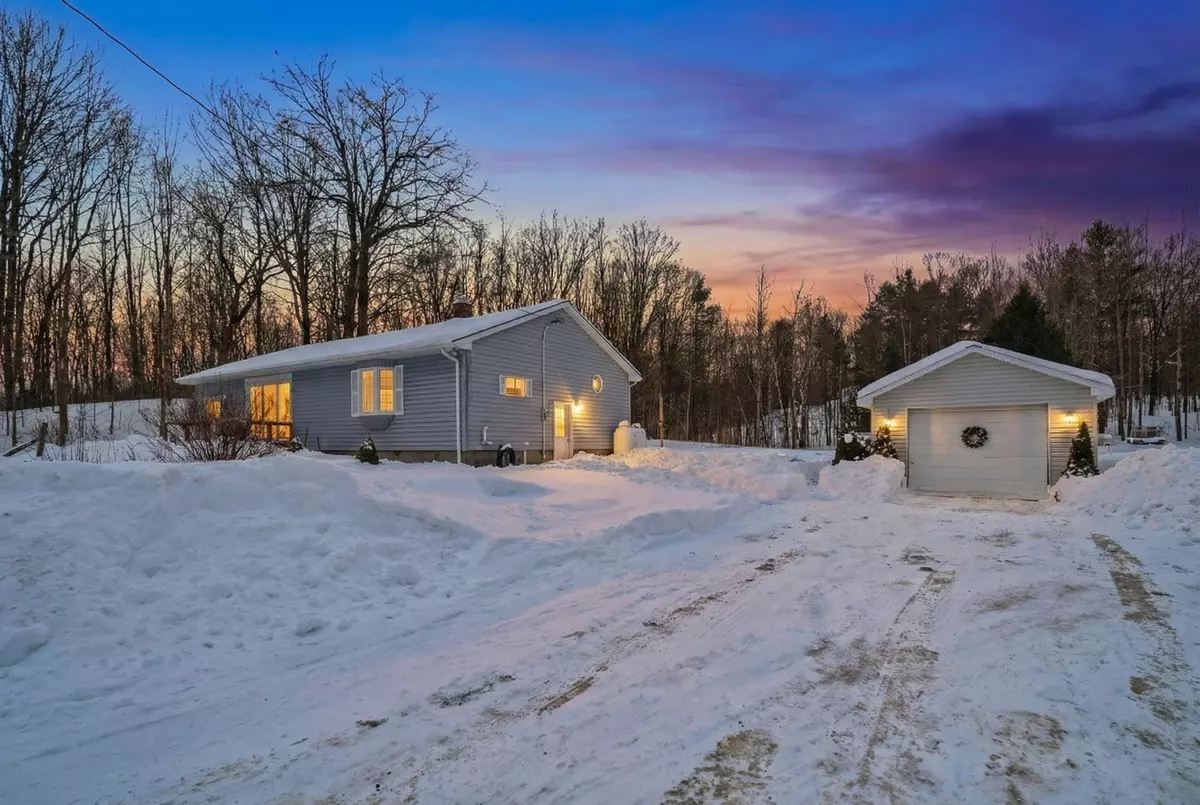 Rideau Lakes, ON K0G 1E0,263 Jones Falls RD