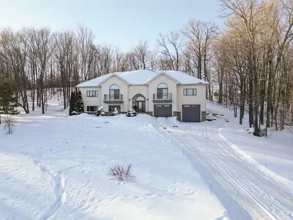 27 Collins DR, Frontenac, ON K0H 1X0