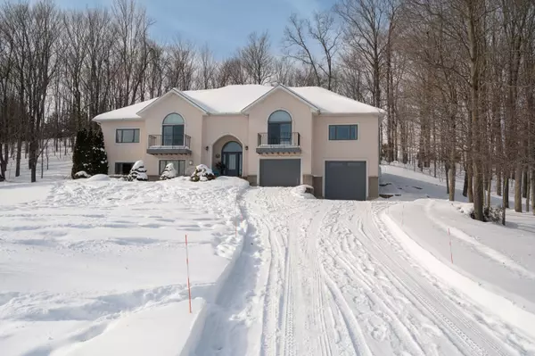 Frontenac, ON K0H 1X0,27 Collins DR