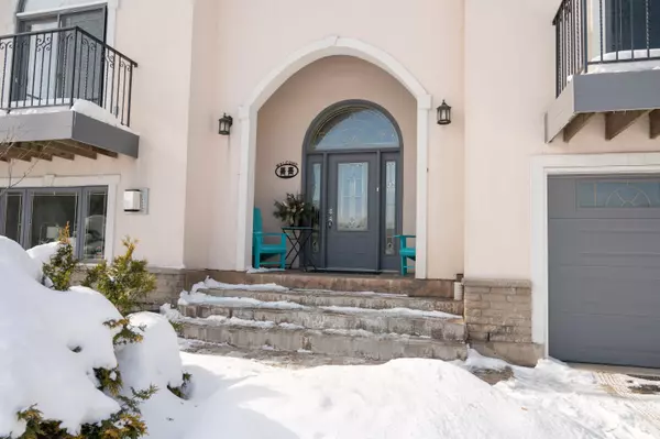 Frontenac, ON K0H 1X0,27 Collins DR