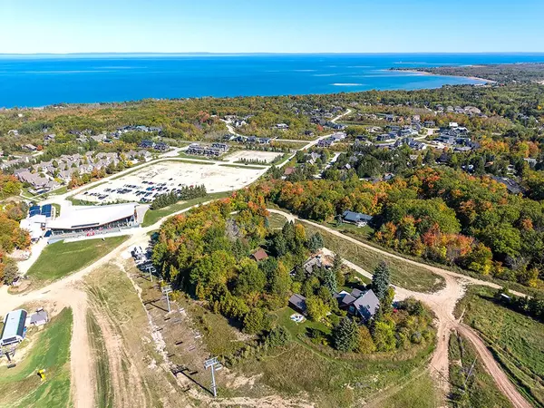 Blue Mountains, ON L9Y 0S1,242 Arrowhead RD #3