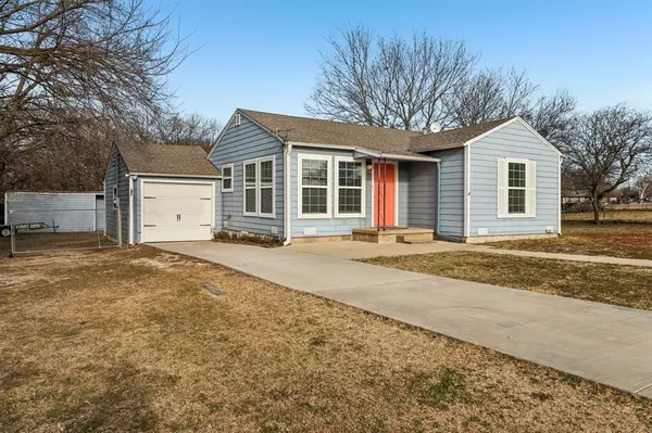 217 Pine Street, Aledo, TX 76008