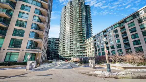 Toronto C01, ON M5V 1B2,231 Fort York BLVD #220