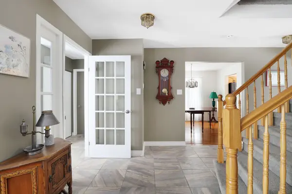 10 Ellisson WAY, Hunt Club - South Keys And Area, ON K1G 4N8