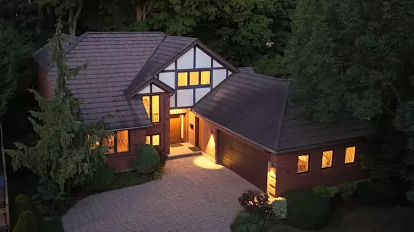 Guelph, ON N1E 4B4,33 Walnut DR