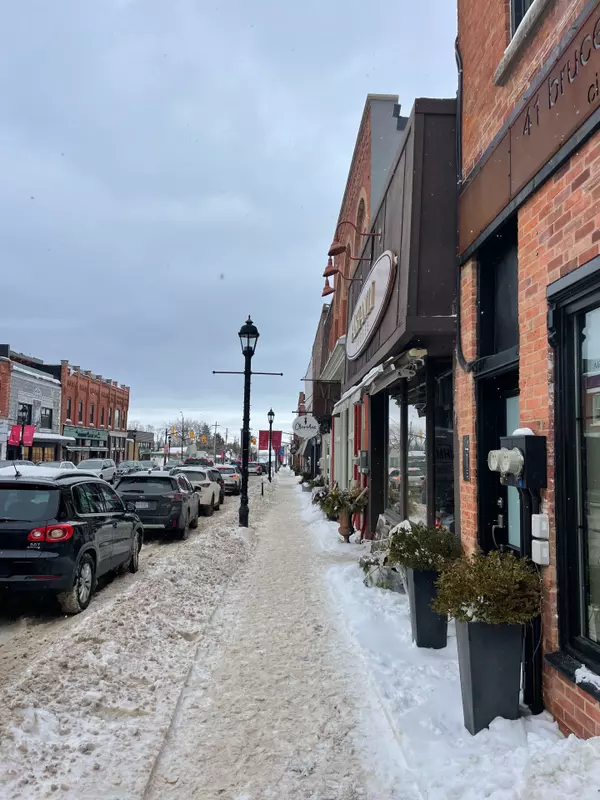 Blue Mountains, ON N0H 2P0,41 Bruce ST