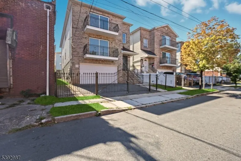 13 Wharton St, Newark City, NJ 07114