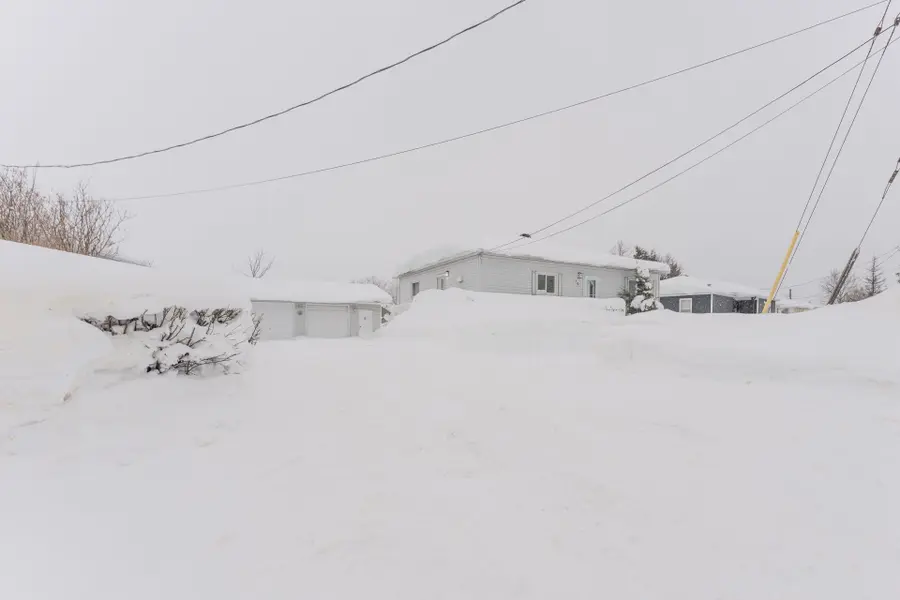 16 Lasalle AVE, Kapuskasing, ON P5N 2R7
