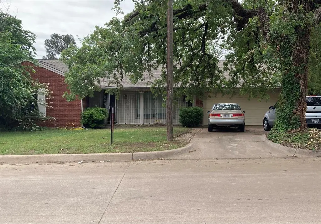 4712 Forest Hill Circle, Forest Hill, TX 76140