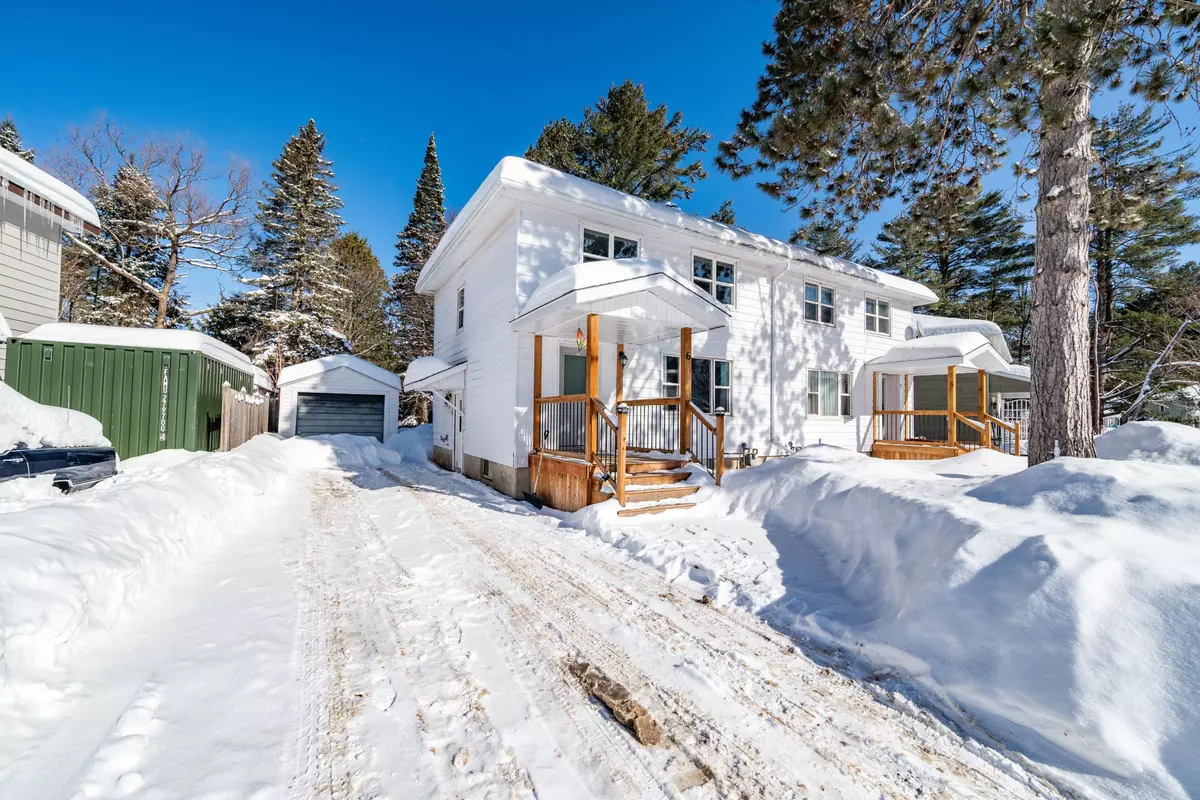 Deep River, ON K0J 1P0,6 Faraday CRES