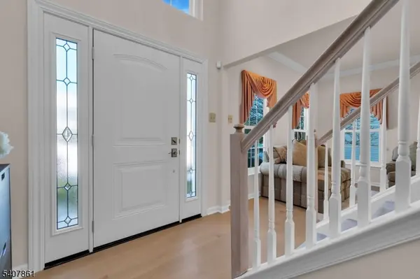 17 Craft Farm Dr, Bridgewater Twp., NJ 08807