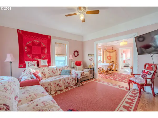 336 NW 17TH AVE, Camas, WA 98607