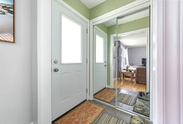 Deep River, ON K0J 1P0,6 Faraday CRES