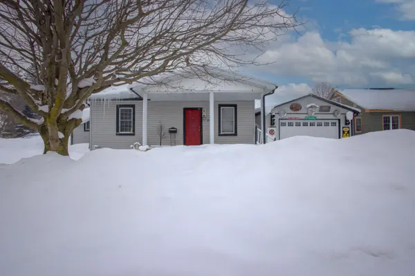 64 George ST S, Minto, ON N0G 1Z0