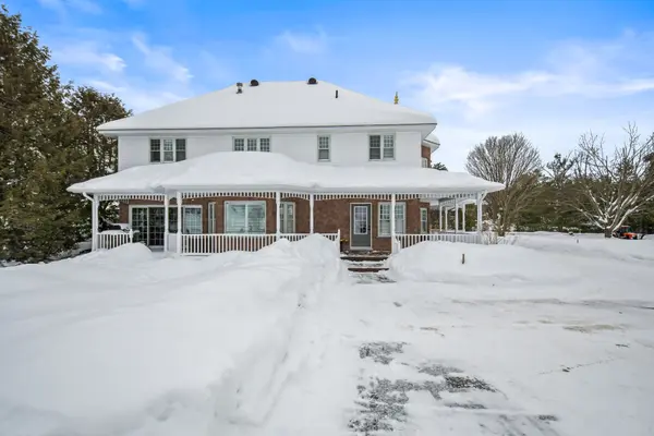 Bracebridge, ON P1L 1W8,279 Santas Village RD