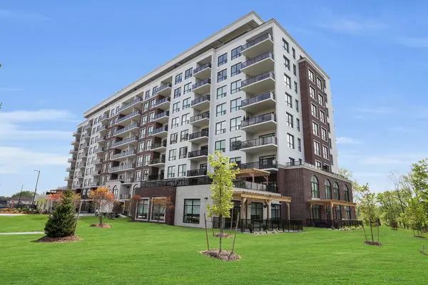 460 Callaway RD #107, London North, ON N6G 0Z2