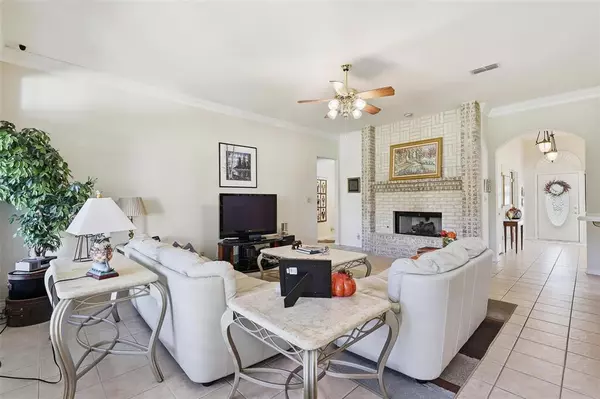 Granbury, TX 76049,8110 Ravenswood Road