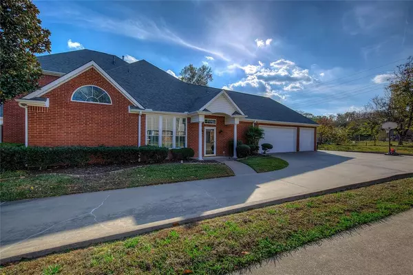 Greenville, TX 75402,6404 Creekside Drive