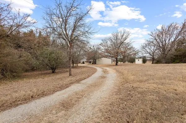 265 Cooks Corner Road, Pottsboro, TX 75076