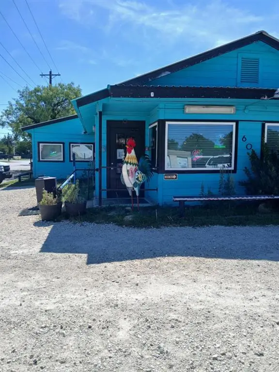 601 S COMMERCIAL Avenue, Coleman, TX 76834