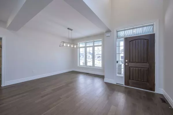 North Middlesex, ON N0M 2K0,7 Spruce CRES