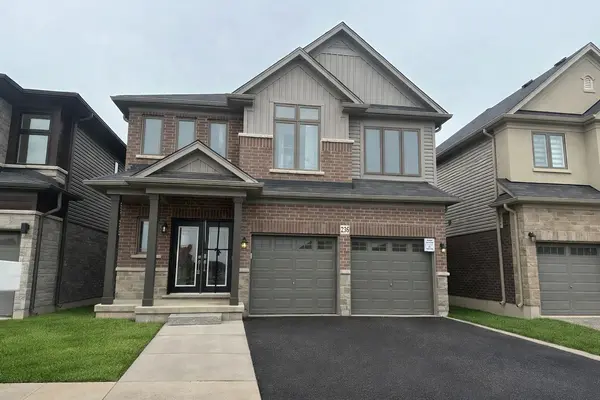 236 Longboat RUN W, Brantford, ON N3T 0X1