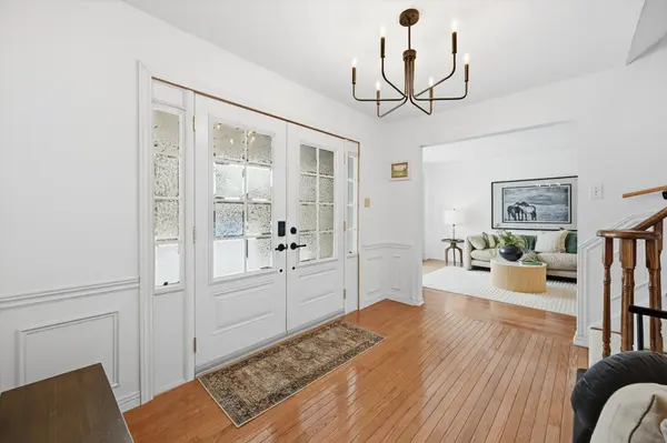 Hamilton, ON L9G 3Y9,287 Cornwallis RD