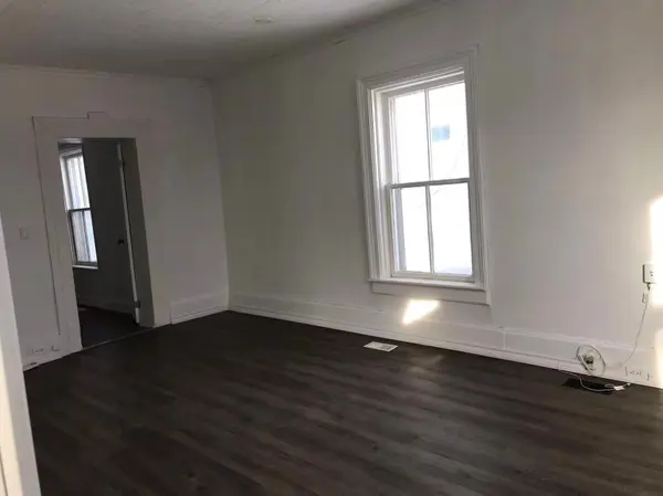 Belleville, ON K8N 1C8,162 Dundas ST E