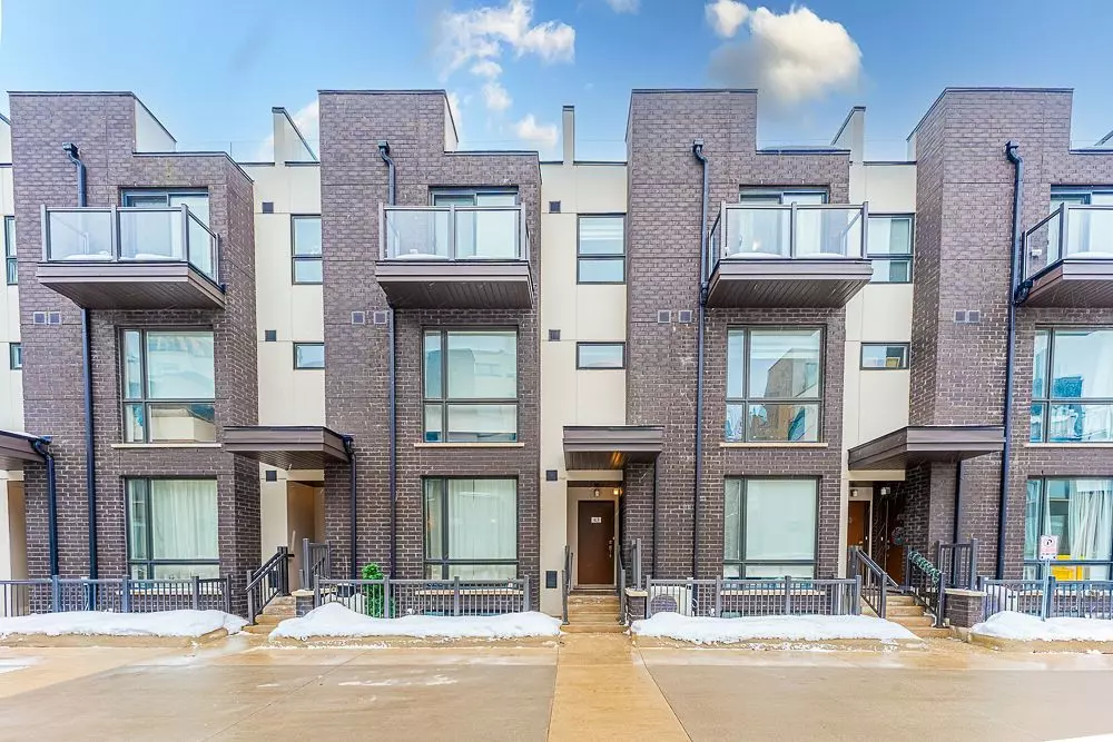 Toronto W08, ON M8Z 0E3,26 Fieldway RD #43