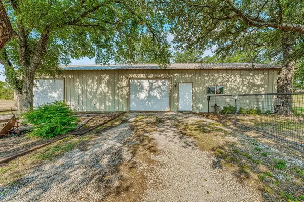 255 Baughman Hill Road, Azle, TX 76020