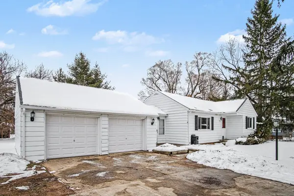 665 4 Mile RD NW, Alpine Twp, MI 49321