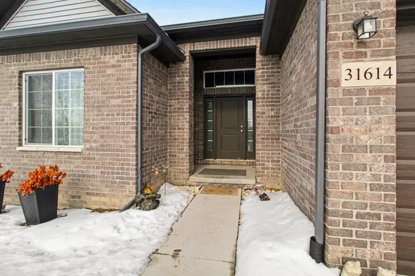 31614 Beaver CIR, Huron Twp, MI 48164