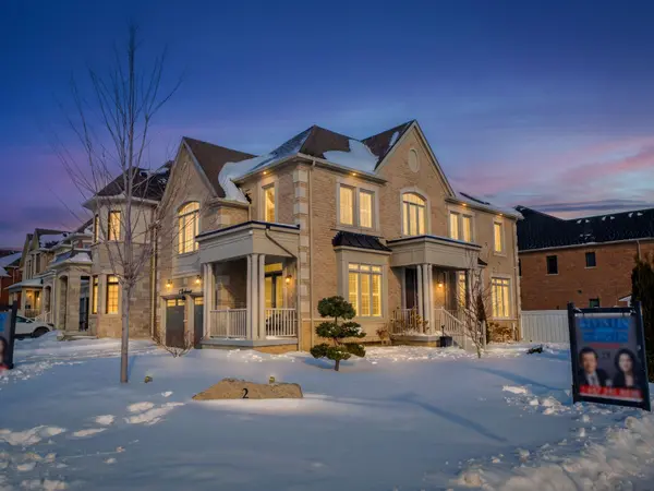 2 Tesla CRES, East Gwillimbury, ON L9N 0T3