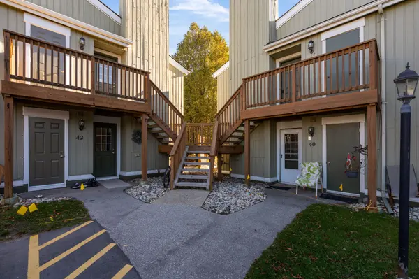 Collingwood, ON L9Y 5B4,19 DAWSON DR #39