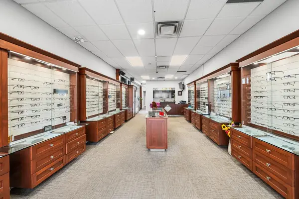 341 Parkhurst SQ #6, Brampton, ON L6T 0C2