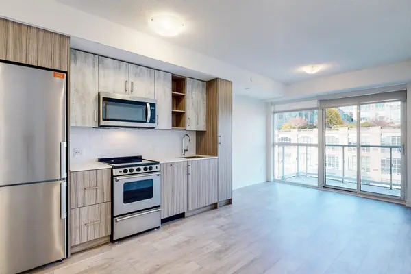 Toronto W06, ON M8Y 0C7,251 Manitoba ST #711