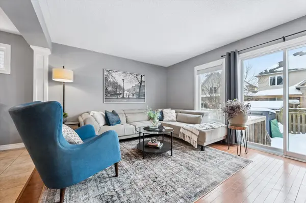 Guelph, ON N1G 5H4,18 Truesdale CRES