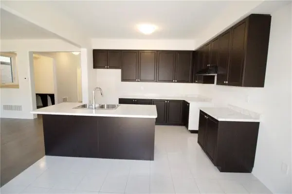 Haldimand, ON N3W 0C7,8 Lise LN