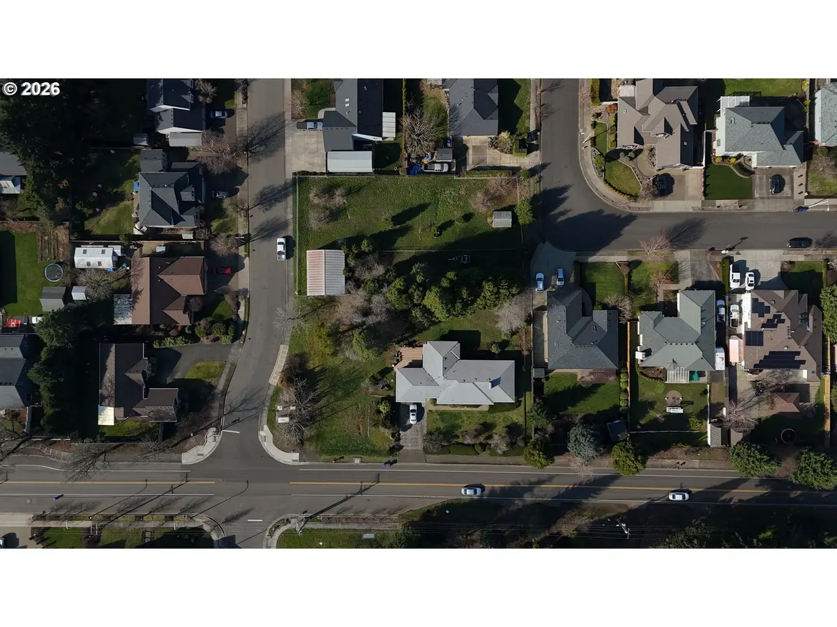 19531 CENTRAL POINT RD, Oregon City, OR 97045