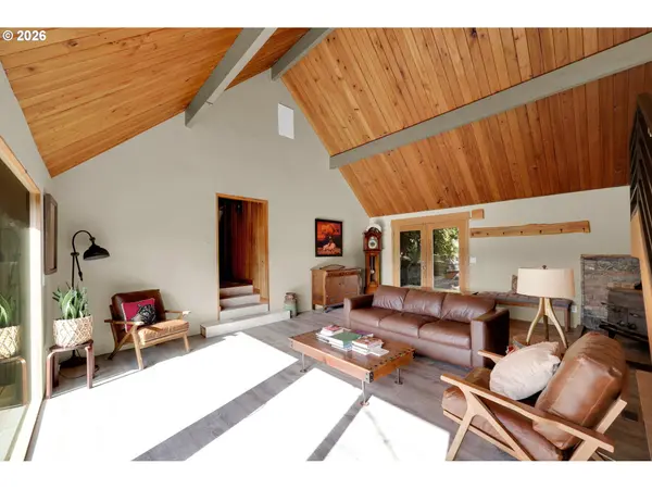 Cottage Grove, OR 97424,34795 ROW RIVER RD