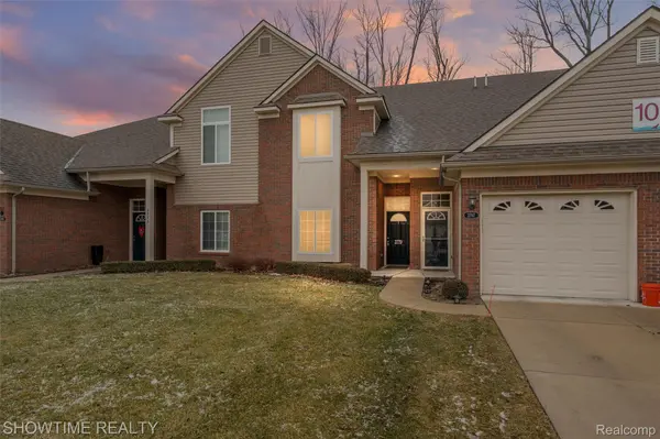 3779 Eagle Creek DR #56, Shelby Charter Township, MI 48317