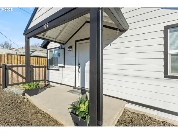 Roseburg, OR 97470,925 NE CEDAR ST