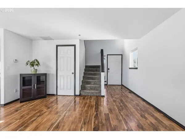 319 BERKLEY AVE, Molalla, OR 97038