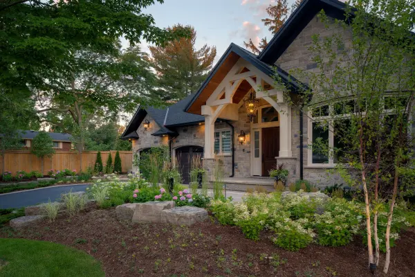 1551 Warland RD, Oakville, ON L6L 1N4