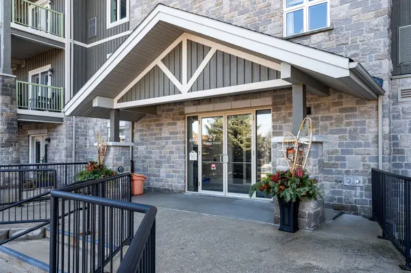 Blue Mountains, ON N0H 1J0,27 Beaver ST S #305